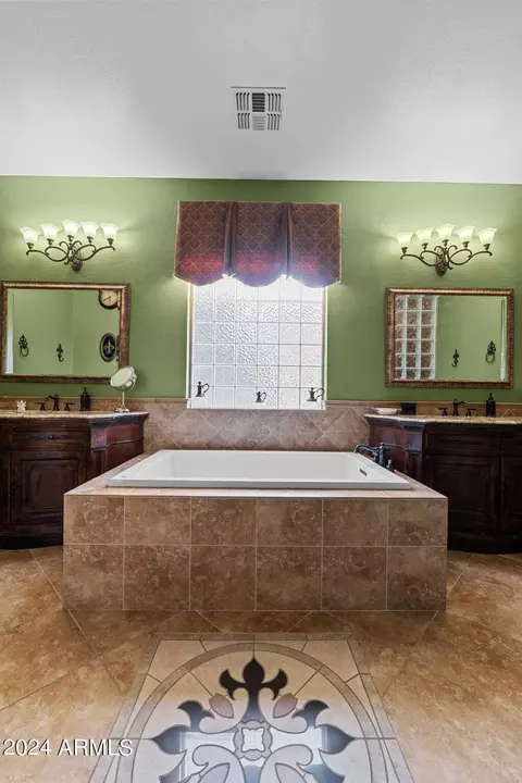 Bath - 2887 E Flower St, Gilbert, AZ 85298 photo 5 of 11