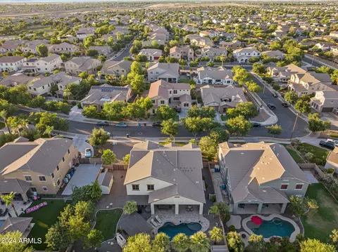 View/Area - 2887 E Flower St, Gilbert, AZ 85298 photo 6 of 7