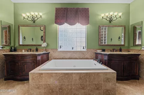 Bath - 2887 E Flower St, Gilbert, AZ 85298 photo 4 of 11