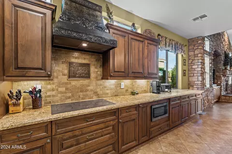 Kitchen - 2887 E Flower St, Gilbert, AZ 85298 photo 7 of 10