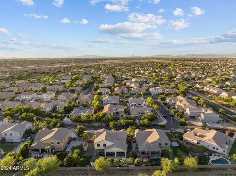 View/Area - 2887 E Flower St, Gilbert, AZ 85298 photo 5 of 7
