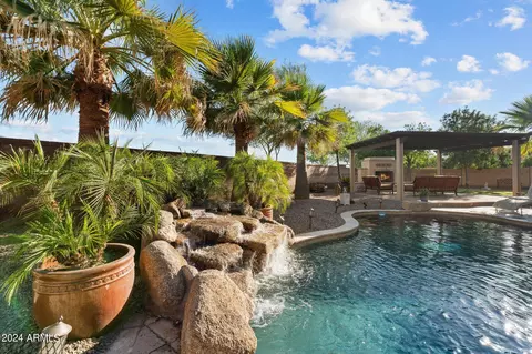 Exterior - 2887 E Flower St, Gilbert, AZ 85298 photo 9 of 18
