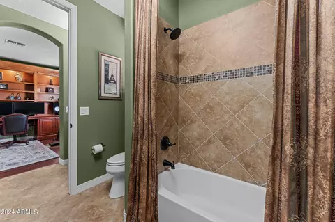 Bath - 2887 E Flower St, Gilbert, AZ 85298 photo 9 of 11