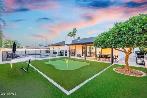 2330 E Shea Blvd, Phoenix, AZ 85028