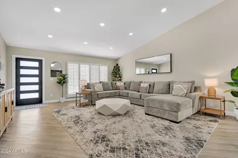 2330 E Shea Blvd, Phoenix, AZ 85028 photo 5