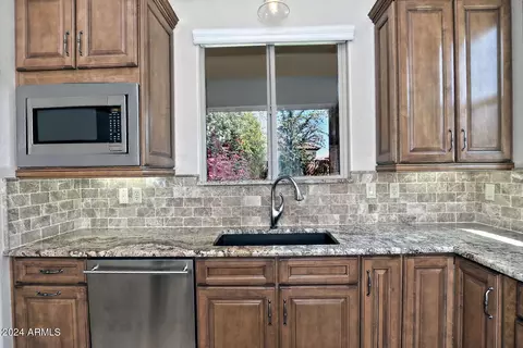 Kitchen - 3946 Enrose St, Mesa, AZ 85205 photo 4 of 7