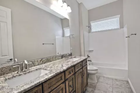 Bath - 3946 Enrose St, Mesa, AZ 85205 photo 6 of 7