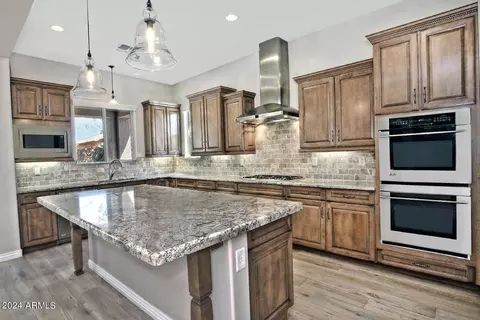 Kitchen - 3946 Enrose St, Mesa, AZ 85205 photo 2 of 7