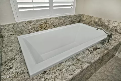 Bath - 3946 Enrose St, Mesa, AZ 85205 photo 5 of 7