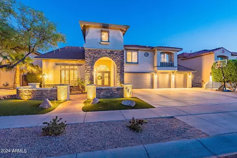2421 W Woburn Ln, Phoenix, AZ 85085