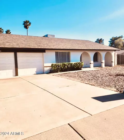 3009 W Celica Cir, Phoenix, AZ 85053