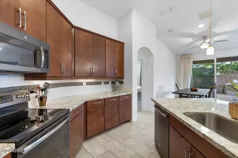 Kitchen - 721 E Harwell Rd, Phoenix, AZ 85042 photo 2 of 3
