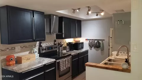 4321 W Solano Dr N, Glendale, AZ 85301