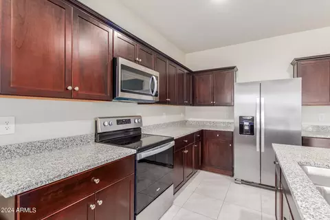 Kitchen - 9406 E Silo Rd, Florence, AZ 85132 photo 3 of 5