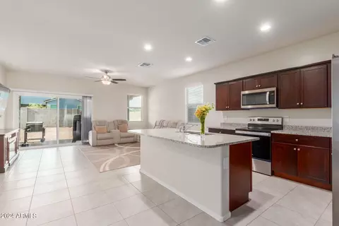 Kitchen - 9406 E Silo Rd, Florence, AZ 85132 photo 1 of 5