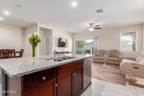 Bath - 9406 E Silo Rd, Florence, AZ 85132 photo 1 of 3