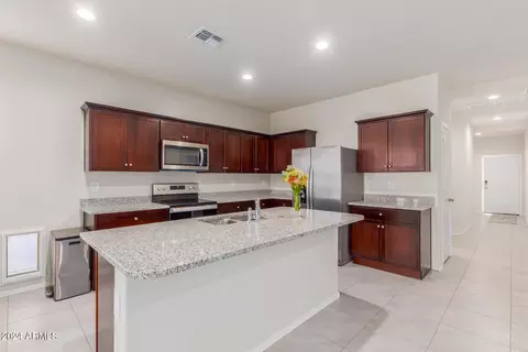Kitchen - 9406 E Silo Rd, Florence, AZ 85132 photo 2 of 5