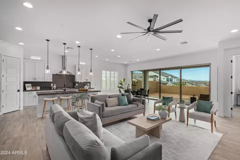 5620 E Scarlet St, Mesa, AZ 85215