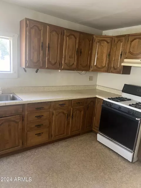 322 W Maple St, Globe, AZ 85501 photo 9