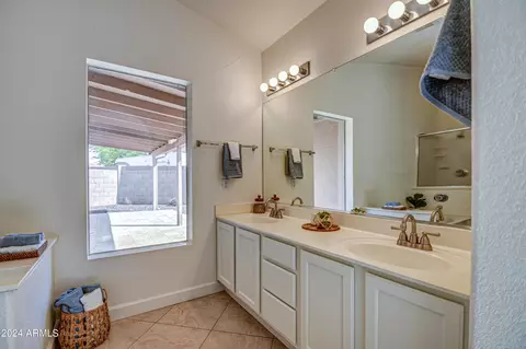 Bath - 1255 E San Angelo Ave, Gilbert, AZ 85234 photo 3 of 6