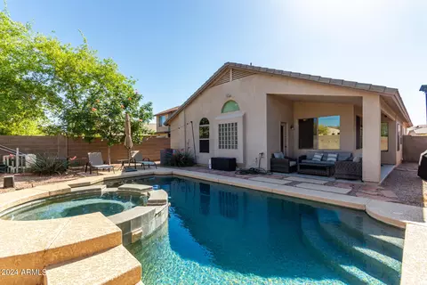 21381 N Falcon Ln, Maricopa, AZ 85138