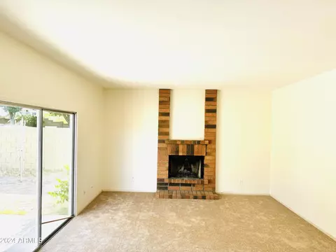 Living - 1817 E Hearn Rd, Phoenix, AZ 85022 photo 5 of 8