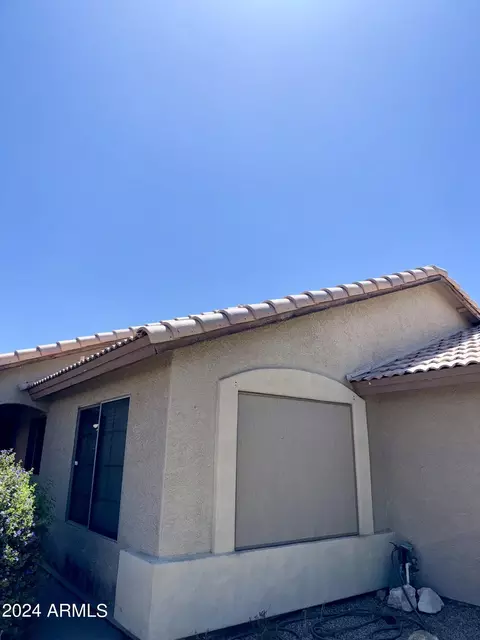 Exterior - 3823 S Bowman Rd, Apache Junction, AZ 85119 photo 2 of 9