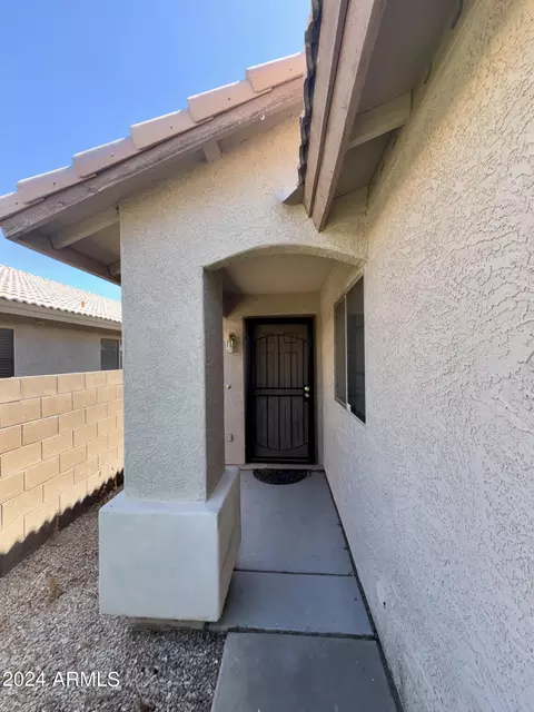 Exterior - 3823 S Bowman Rd, Apache Junction, AZ 85119 photo 3 of 9