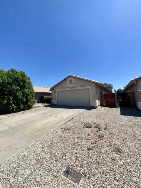Exterior - 3823 S Bowman Rd, Apache Junction, AZ 85119 photo 7 of 9
