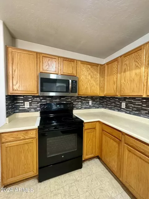 Kitchen - 3823 S Bowman Rd, Apache Junction, AZ 85119 photo 2 of 3