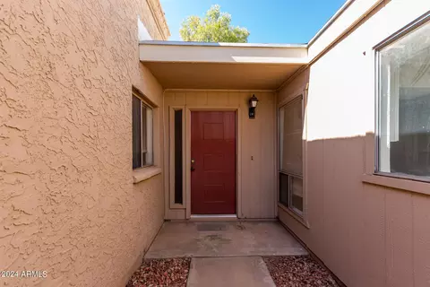 702 E Colgate Dr, Tempe, AZ 85283 photo 5