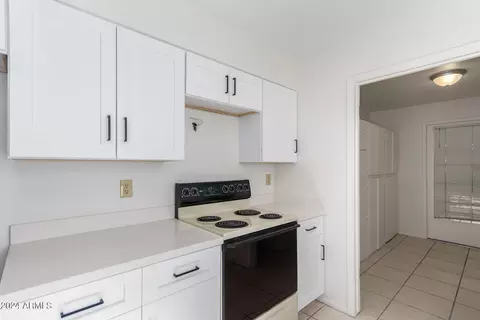 702 E Colgate Dr, Tempe, AZ 85283 photo 12