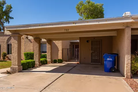 702 E Colgate Dr, Tempe, AZ 85283 photo 3