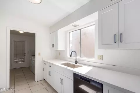 702 E Colgate Dr, Tempe, AZ 85283 photo 11