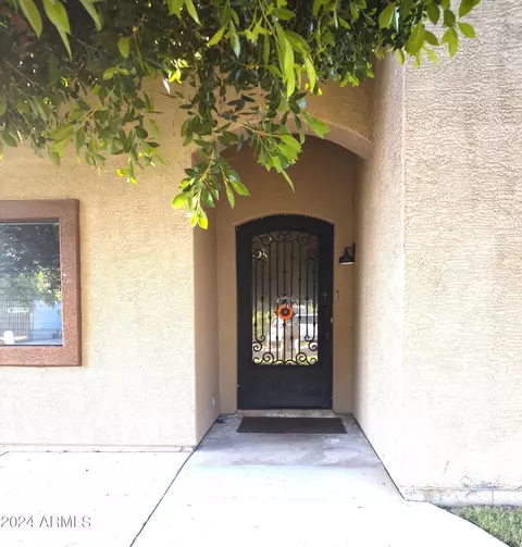 Exterior - 534 E Ivy St, Mesa, AZ 85203 photo 6 of 15