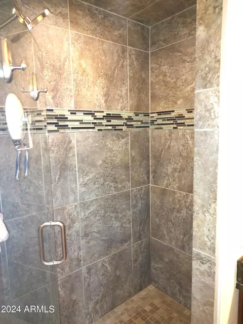 Bath - 534 E Ivy St, Mesa, AZ 85203 photo 2 of 3