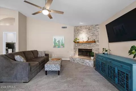 226 S Cobblestone Dr, Gilbert, AZ 85296 photo 17