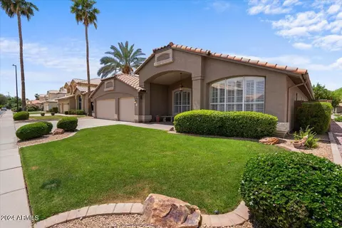 226 S Cobblestone Dr, Gilbert, AZ 85296 photo 3