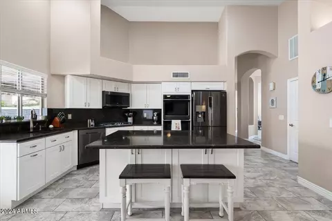 226 S Cobblestone Dr, Gilbert, AZ 85296 photo 11