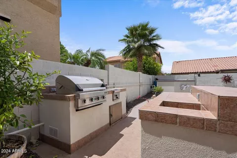 226 S Cobblestone Dr, Gilbert, AZ 85296 photo 34