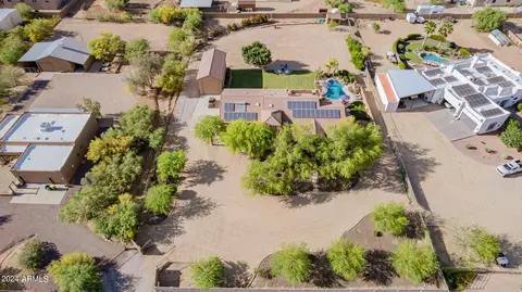 View/Area - 924 E Carlise Rd, Phoenix, AZ 85086 photo 1 of 12