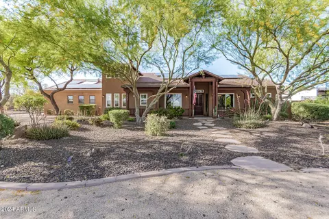Exterior - 924 E Carlise Rd, Phoenix, AZ 85086 photo 10 of 24