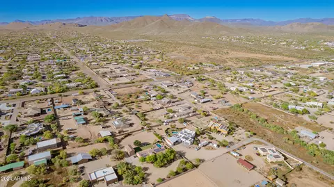 View/Area - 924 E Carlise Rd, Phoenix, AZ 85086 photo 6 of 12
