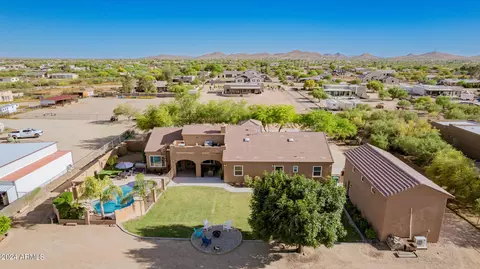 View/Area - 924 E Carlise Rd, Phoenix, AZ 85086 photo 7 of 12