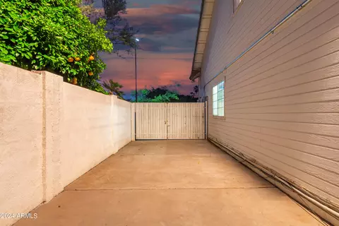 Exterior - 4625 E Garnet Cir, Mesa, AZ 85206 photo 17 of 20