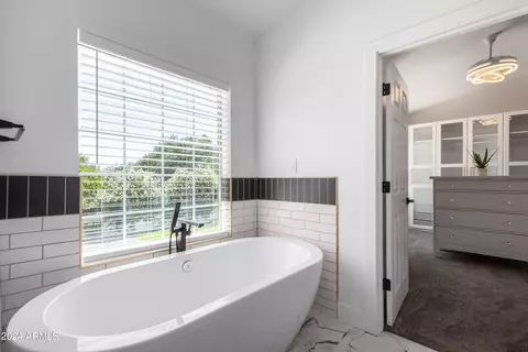 Bath - 4625 E Garnet Cir, Mesa, AZ 85206 photo 3 of 7