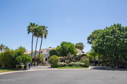 8215 N 62nd Pl, Paradise Valley, AZ 85253