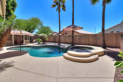 Exterior - 1889 E Sagebrush St, Gilbert, AZ 85296 photo 4 of 12