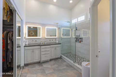 Bath - 1889 E Sagebrush St, Gilbert, AZ 85296 photo 1 of 6