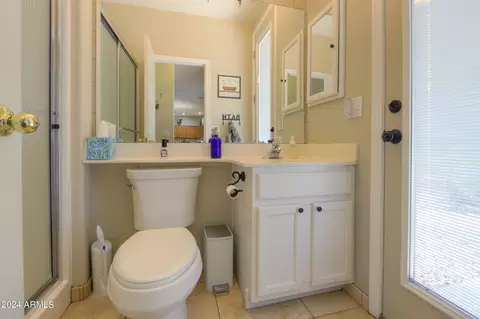 Bath - 1889 E Sagebrush St, Gilbert, AZ 85296 photo 2 of 6